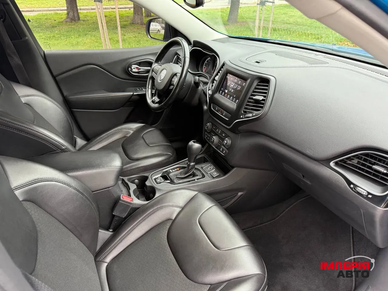 Jeep Cherokee - фото 21