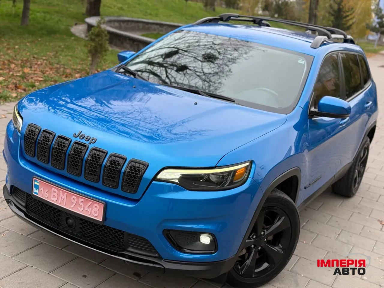 Jeep Cherokee - фото 1