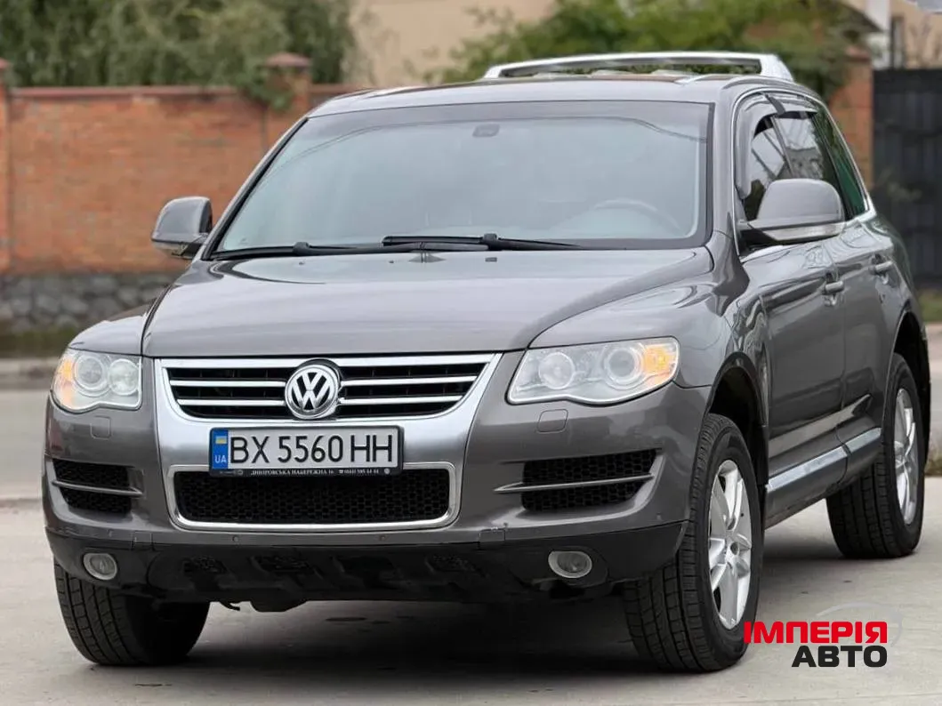 Volkswagen Touareg - фото 1