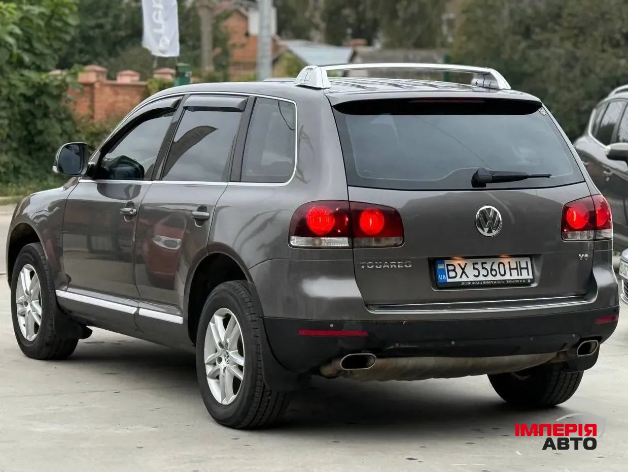 Volkswagen Touareg - фото 2