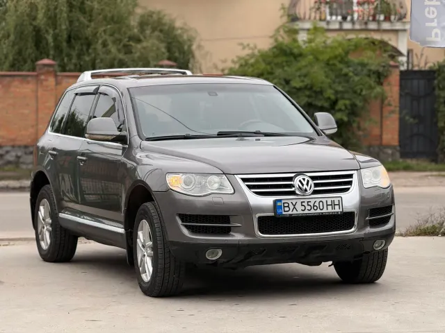 Volkswagen Touareg - фото 5