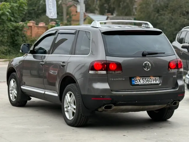 Volkswagen Touareg - фото 4