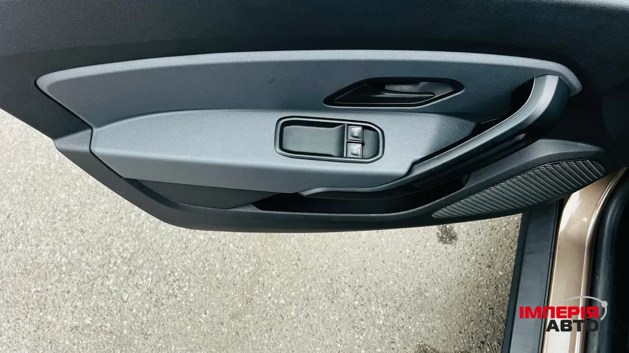 Renault Duster - фото 20