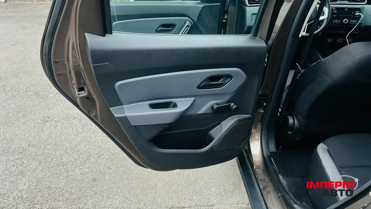 Renault Duster - фото 16