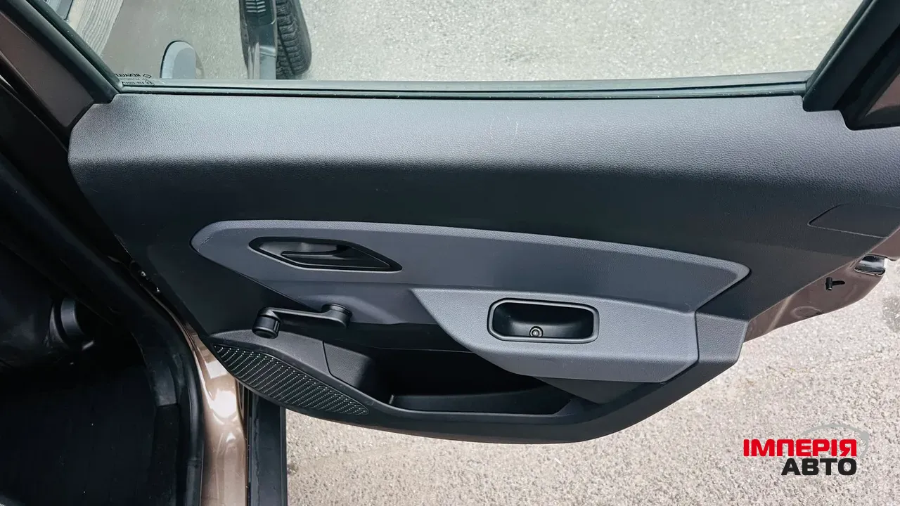 Renault Duster - фото 29