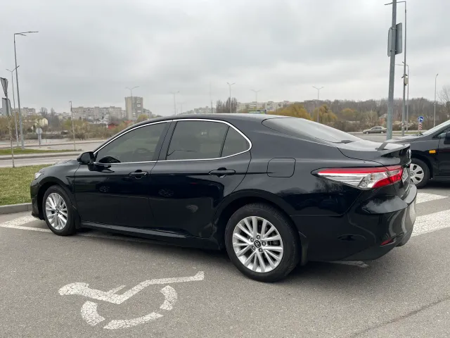 Toyota Camry - фото 4