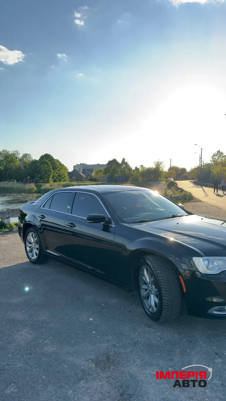 Chrysler 300C - фото 2