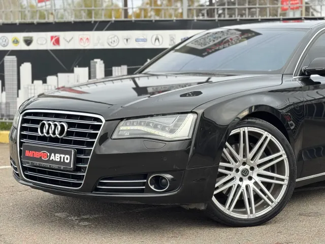 Audi A8 - фото 5
