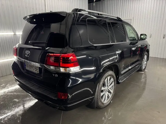 Toyota Land Cruiser - фото 2