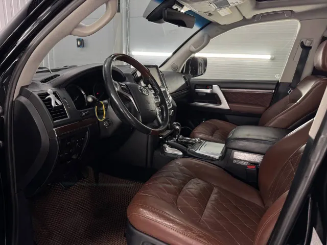 Toyota Land Cruiser - фото 3
