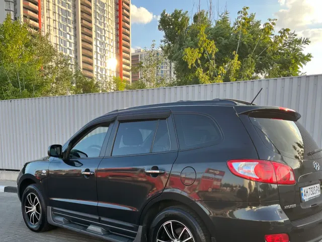 Hyundai Santa Fe - фото 2