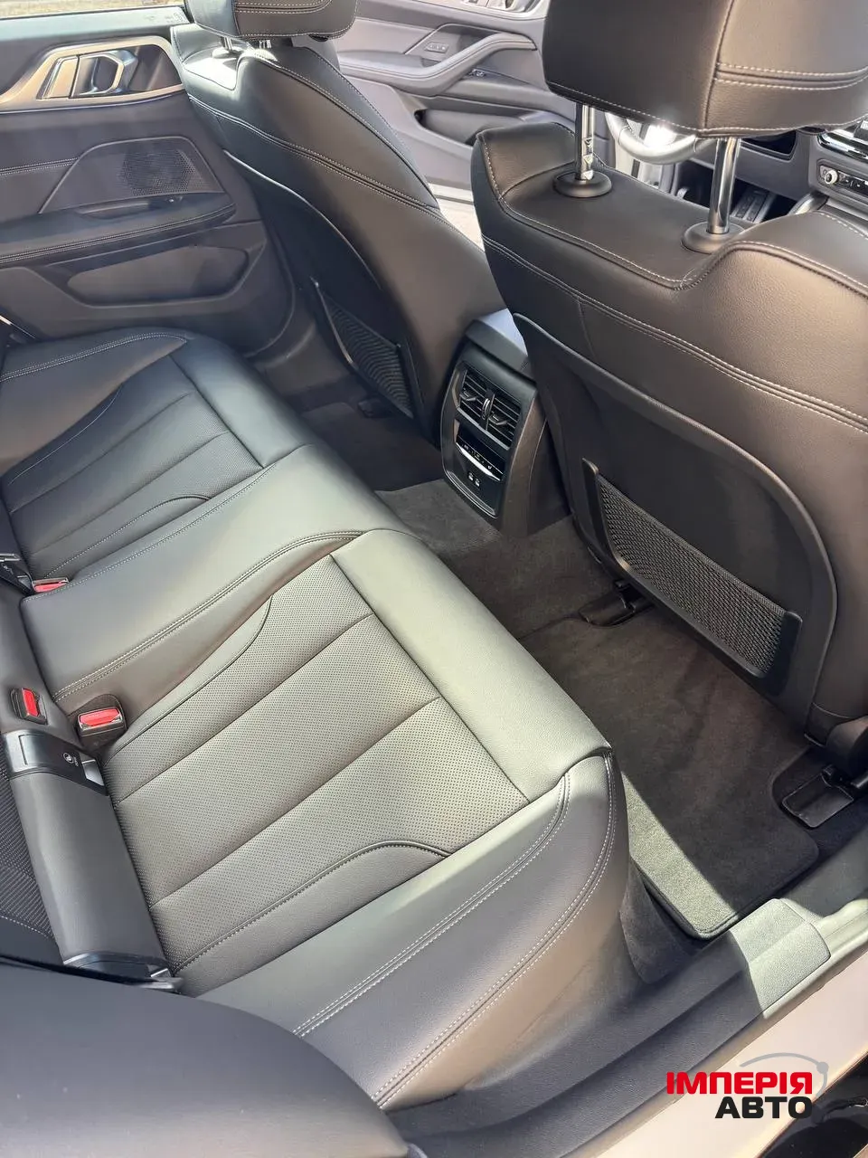 BMW i4 - фото 18