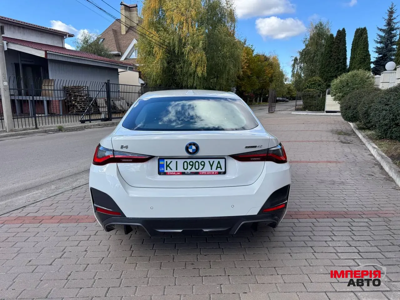 BMW i4 - фото 7