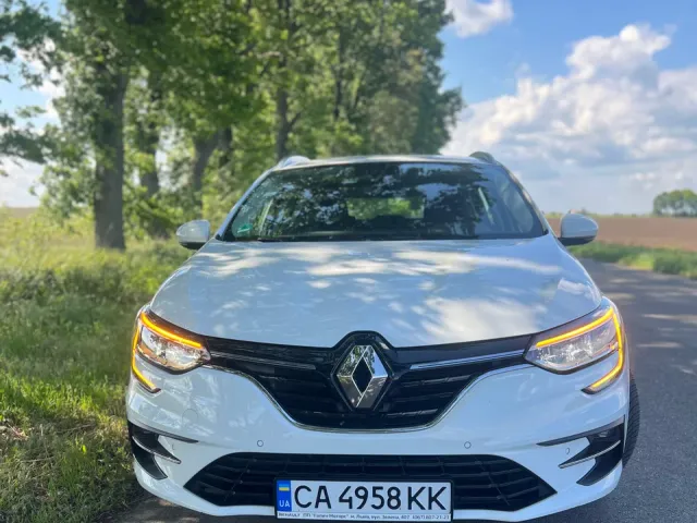 Renault Megane - фото 2