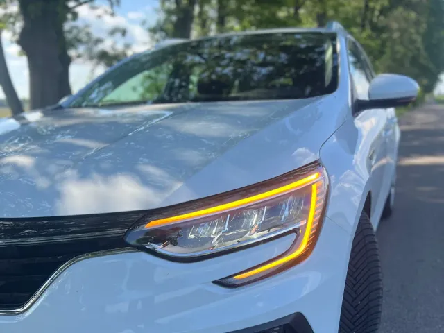 Renault Megane - фото 3