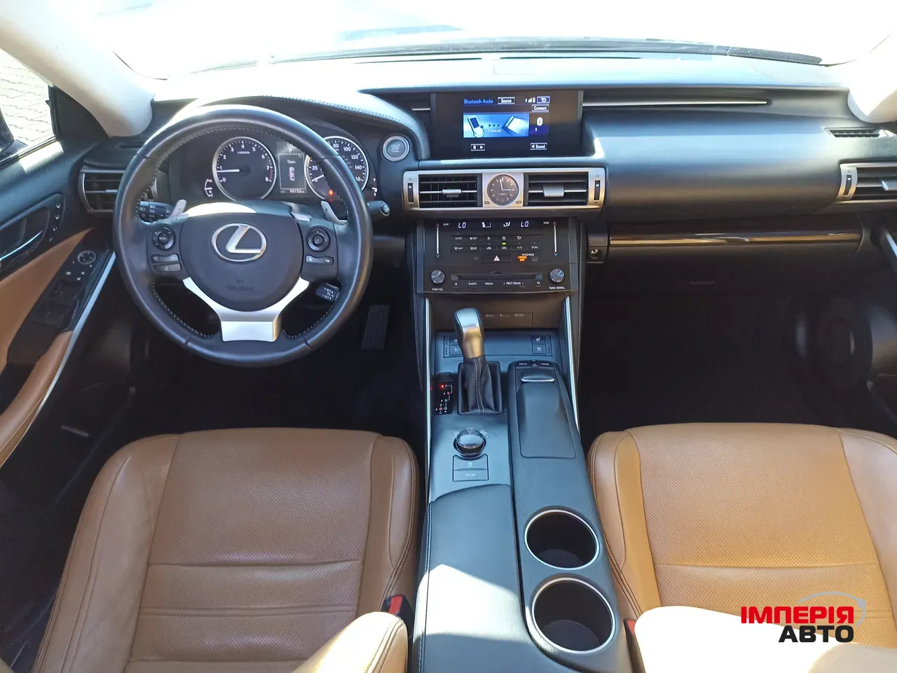 Lexus IS - фото 13