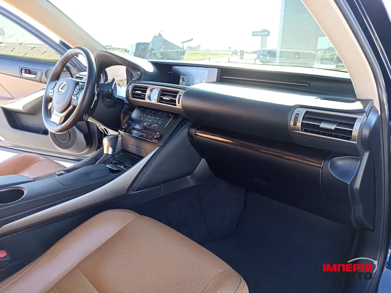 Lexus IS - фото 15