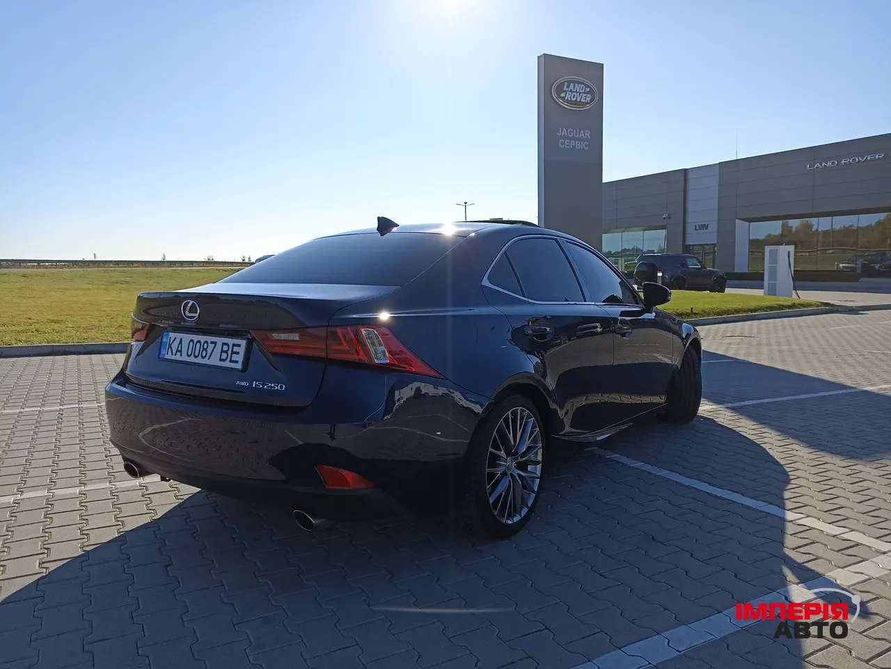 Lexus IS - фото 8