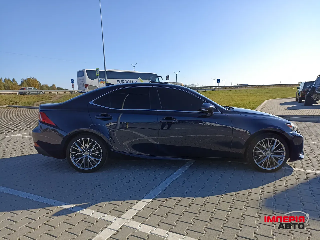 Lexus IS - фото 9