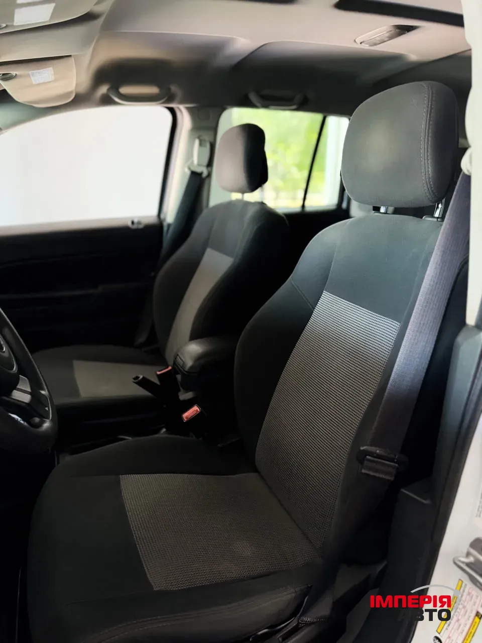 Jeep Compass - фото 9