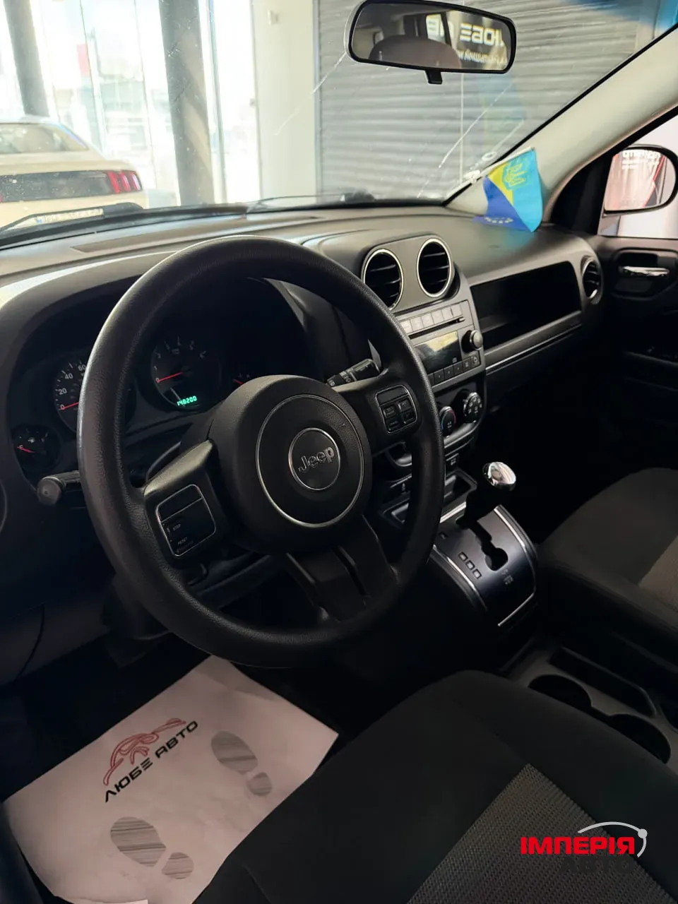 Jeep Compass - фото 10