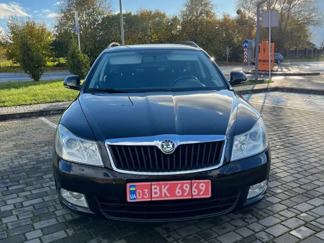 Skoda Octavia - фото 1