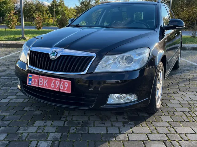 Skoda Octavia - фото 2