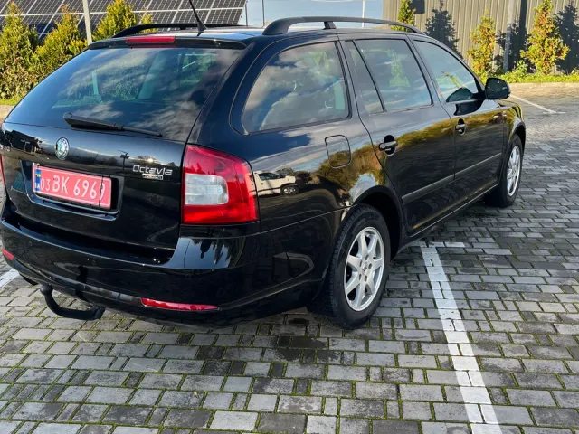 Skoda Octavia - фото 4