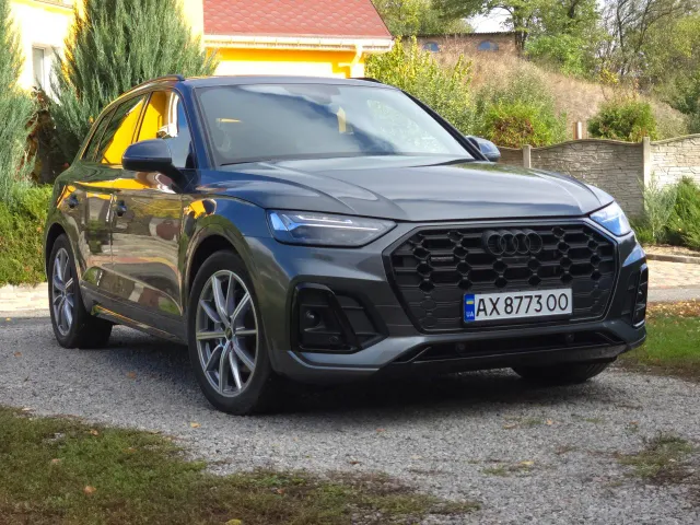 Audi Q5 - фото 1