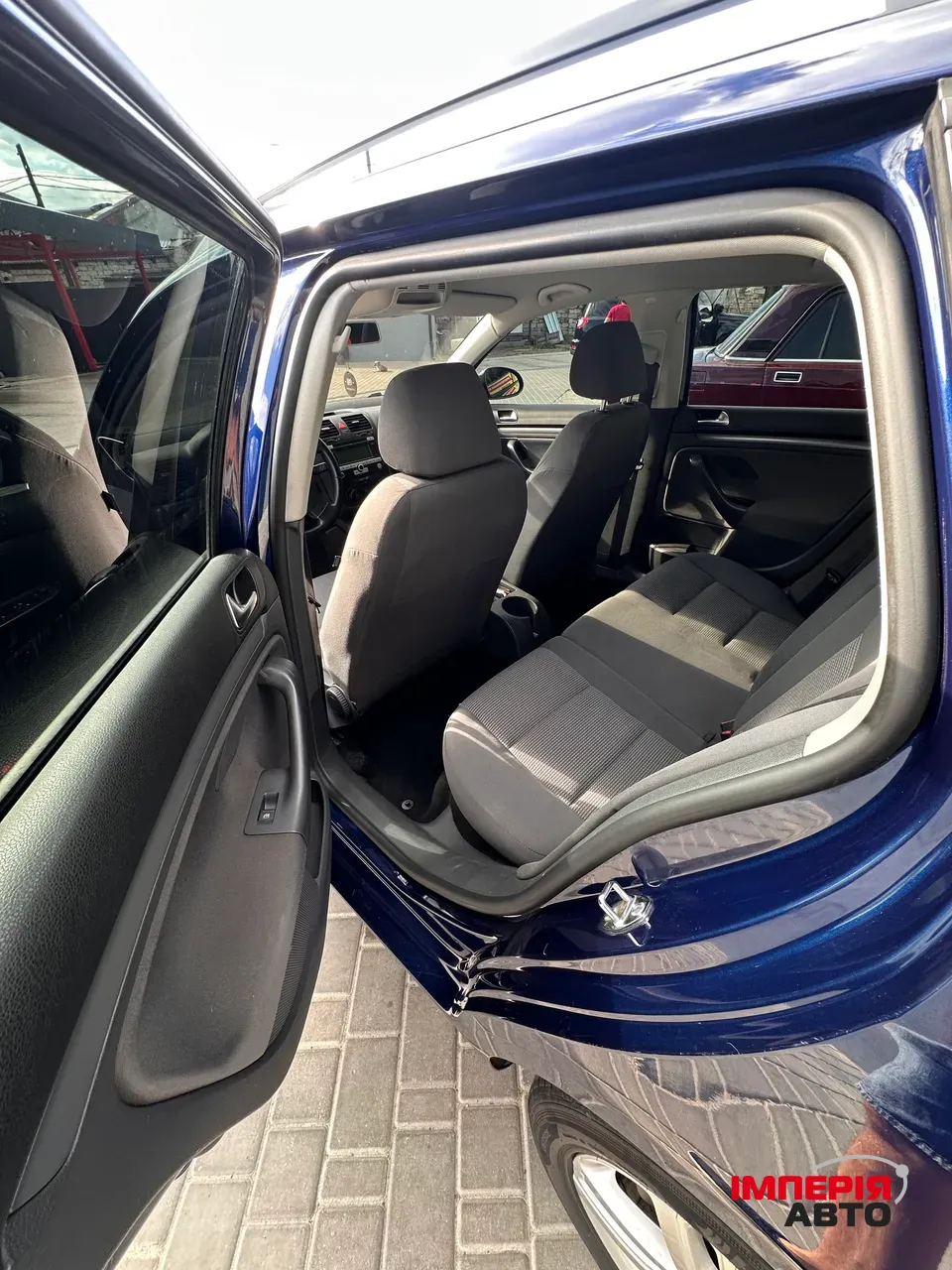 Volkswagen Golf - фото 6