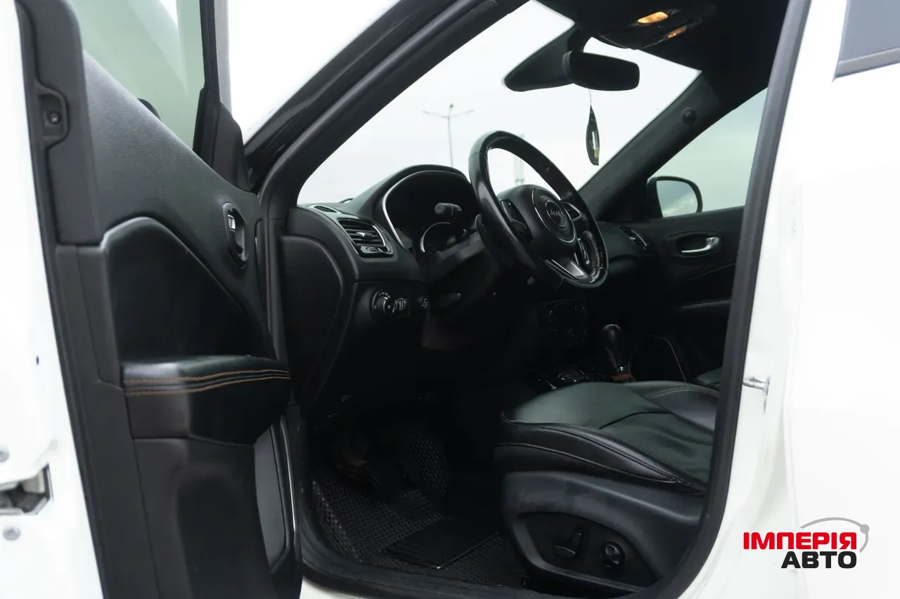 Jeep Compass - фото 31
