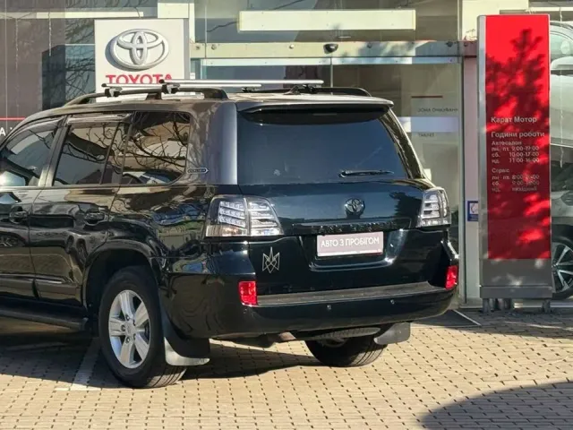 Toyota Land Cruiser - фото 2