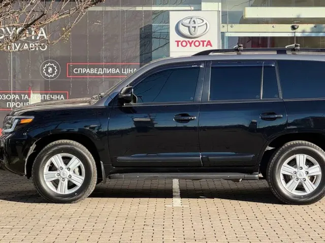Toyota Land Cruiser - фото 3