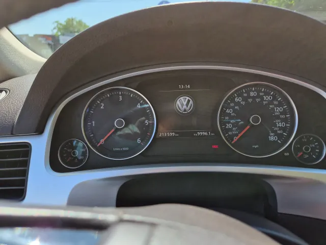 Volkswagen Touareg - фото 5