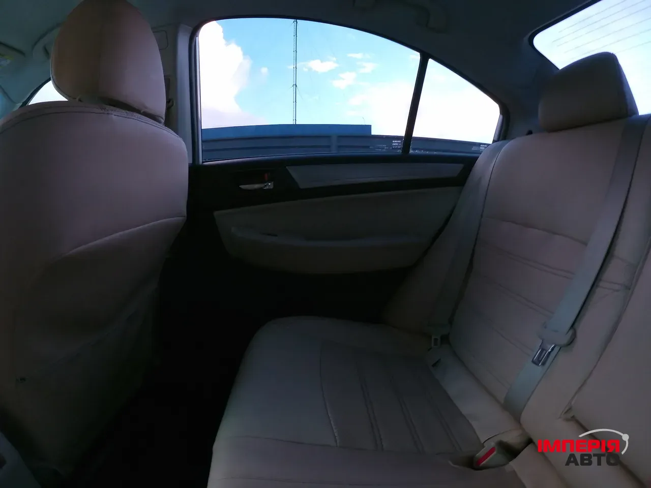 Subaru Legacy - фото 16