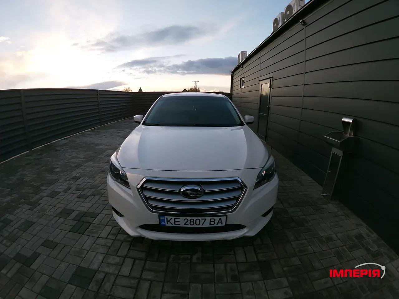 Subaru Legacy - фото 1