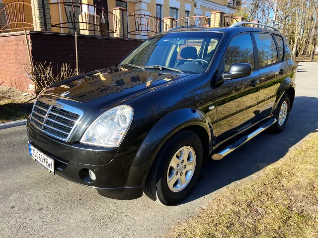 SsangYong Rexton - фото 1