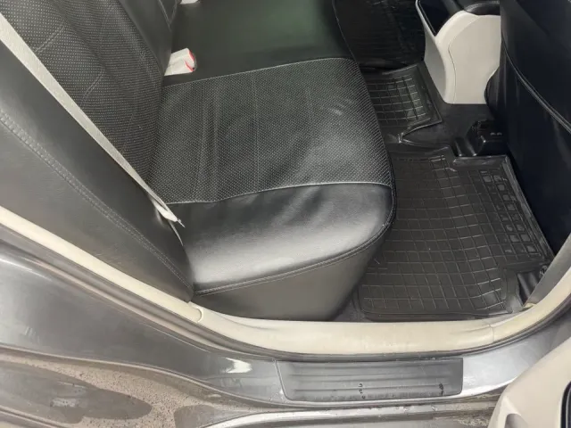 Toyota Camry - фото 4