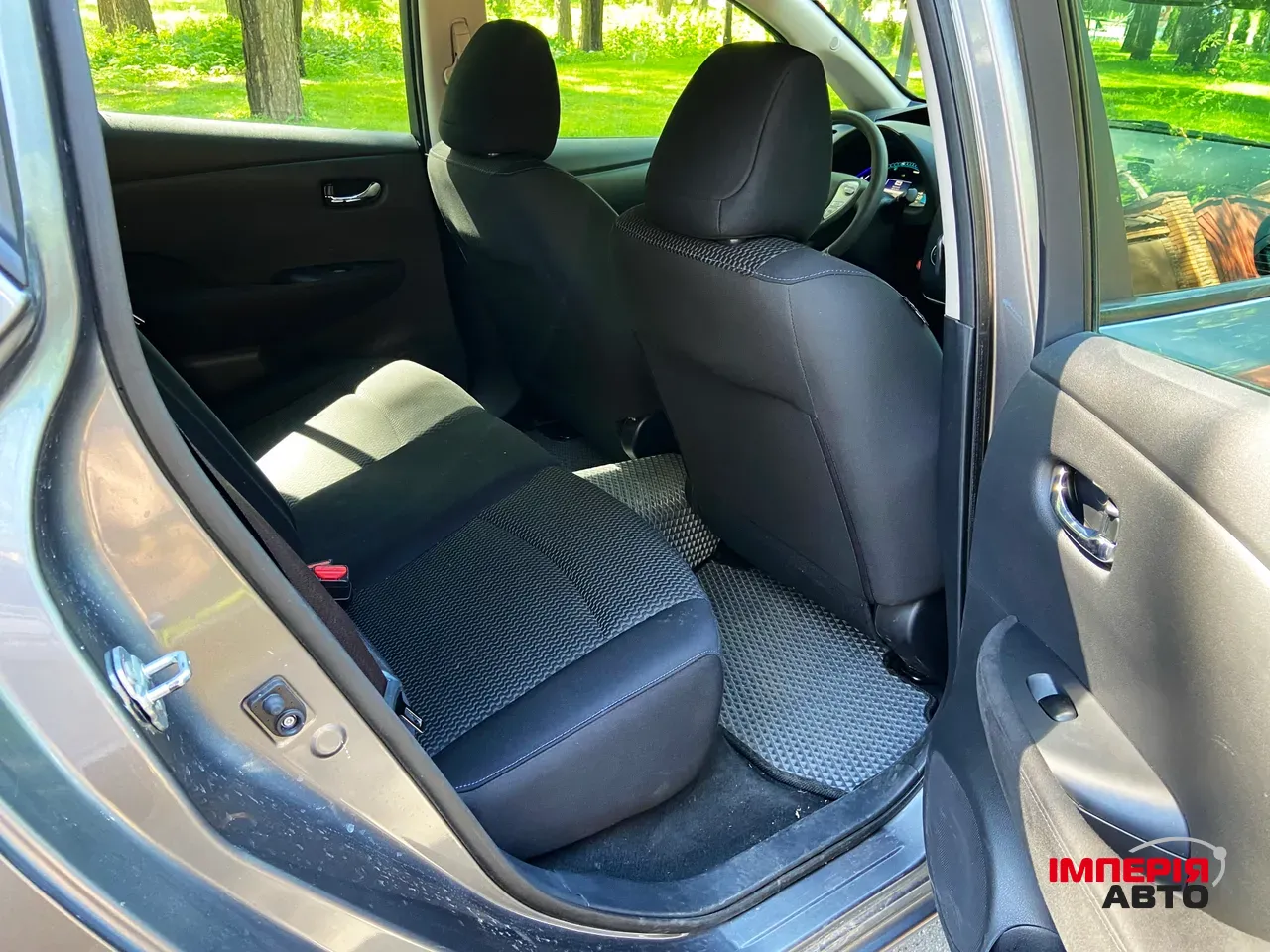 Nissan Leaf - фото 24