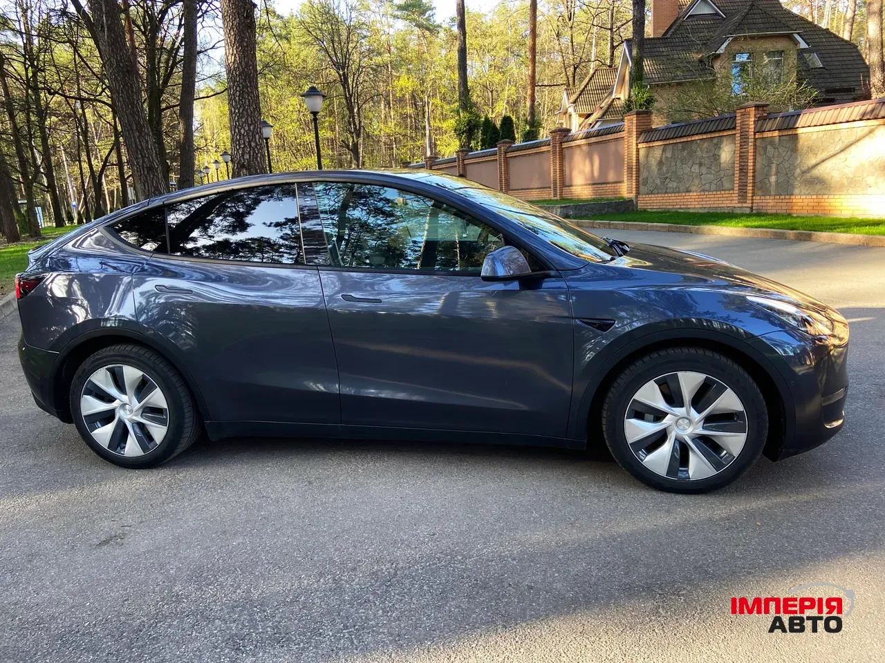 Tesla Model Y - фото 24