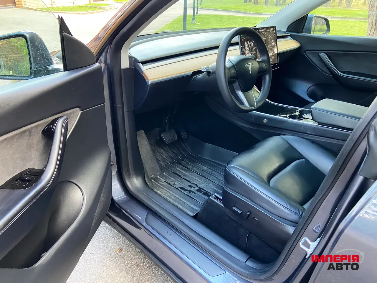 Tesla Model Y - фото 4