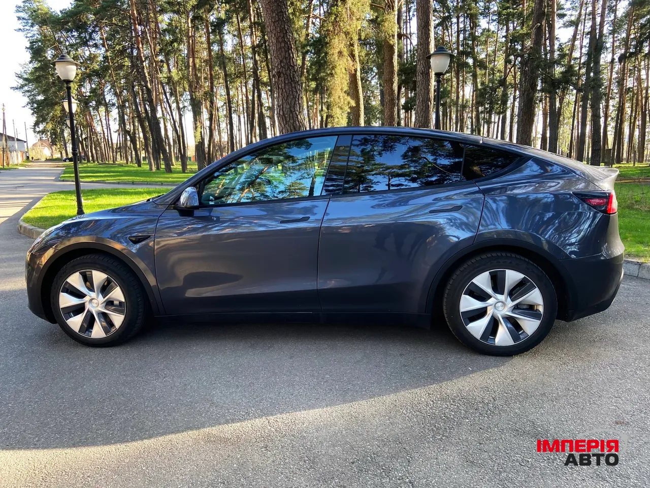 Tesla Model Y - фото 14