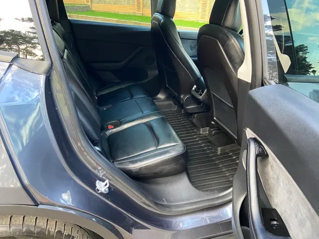 Tesla Model Y - фото 3
