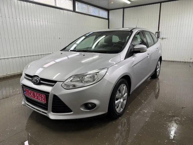Ford Focus - фото 3