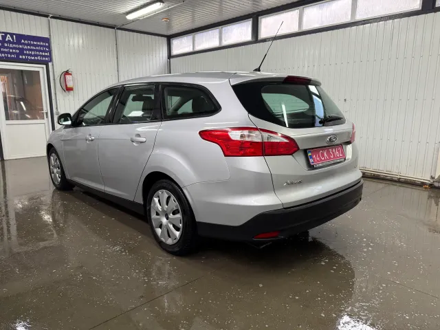 Ford Focus - фото 4