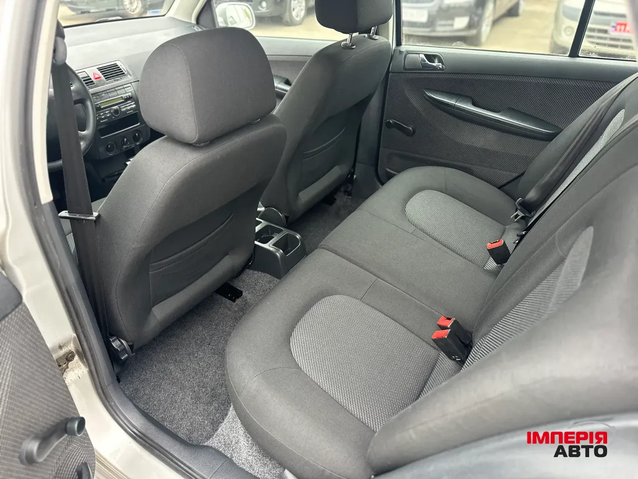 Skoda Fabia - фото 24