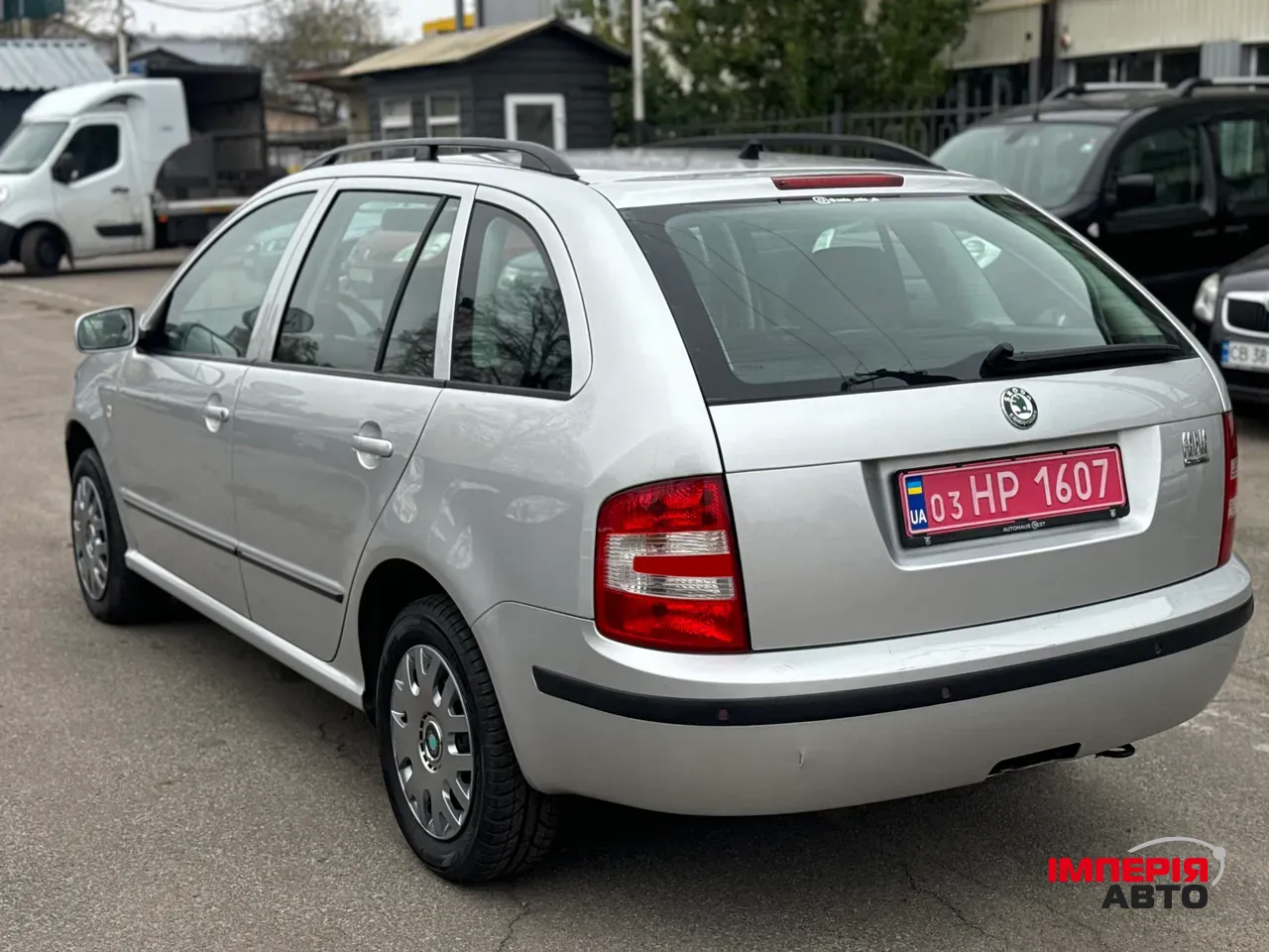 Skoda Fabia - фото 4