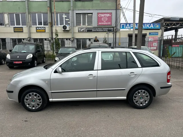 Skoda Fabia - фото 2