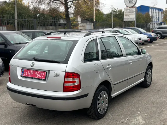 Skoda Fabia - фото 5