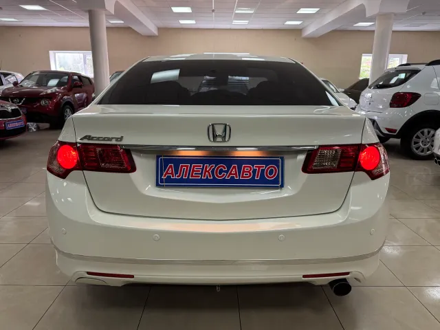 Honda Accord - фото 2
